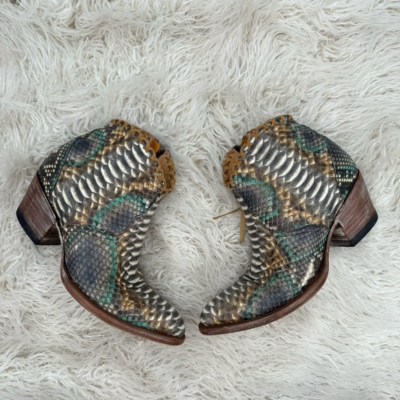 Allens Brand - Dixie Python - Almond Toe - Natural & Turquoise Women’s Size 8 - Picture 4 of 12